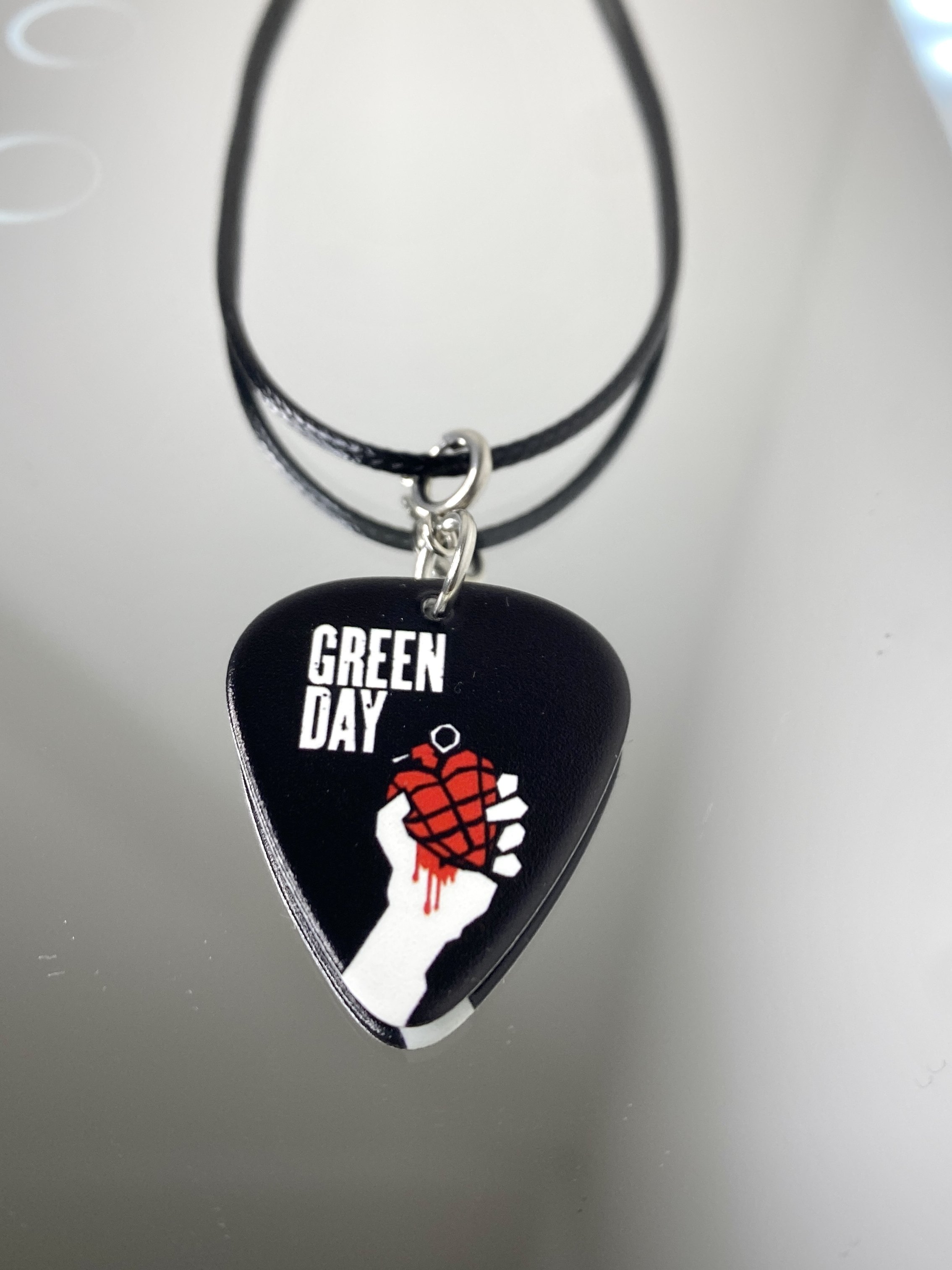 Playable Green Day Band Merchandise Professional Guitar Pick Necklace Keychain Punk QC photo from TAOBAO on Qualit.ly