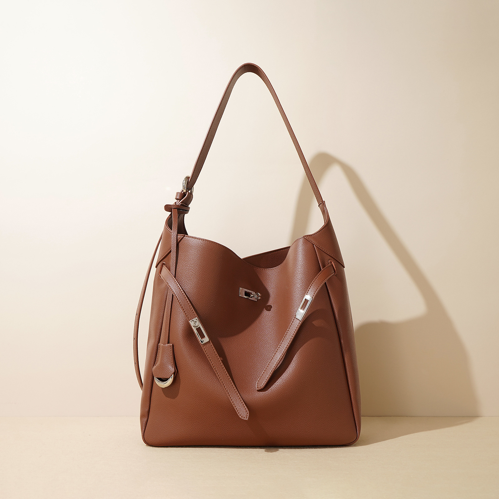 Trendy Casual Versatile Belt Buckle Shoulder Handbag Underarm Bag Bucket Bag 2026 Niche New Model
