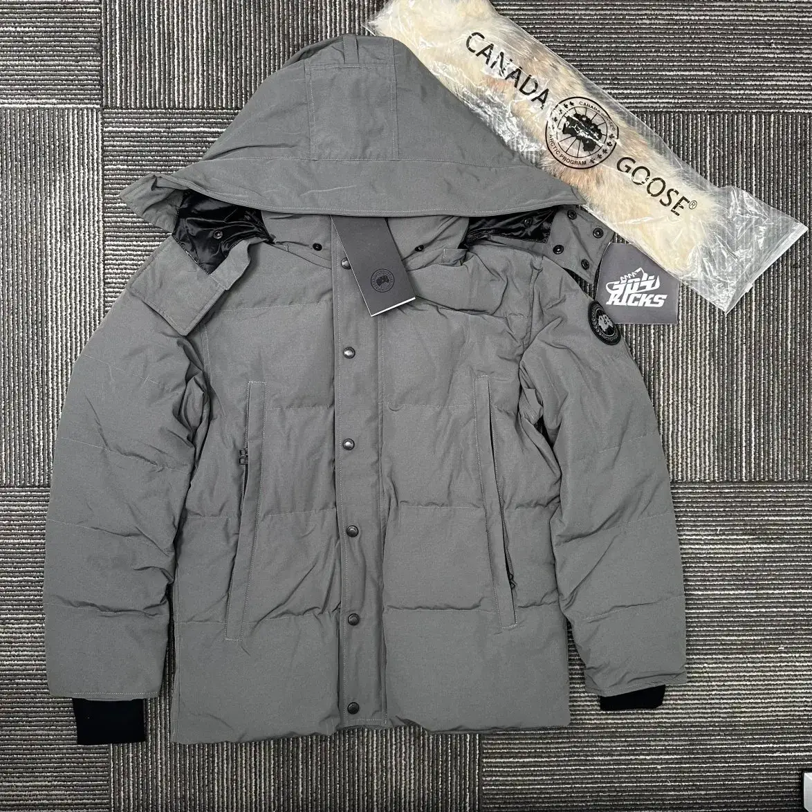 Ca**na**da Go**ose down jacket 1:1 version