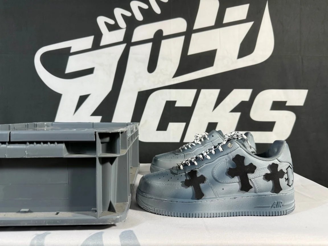 Nike Air Force 1