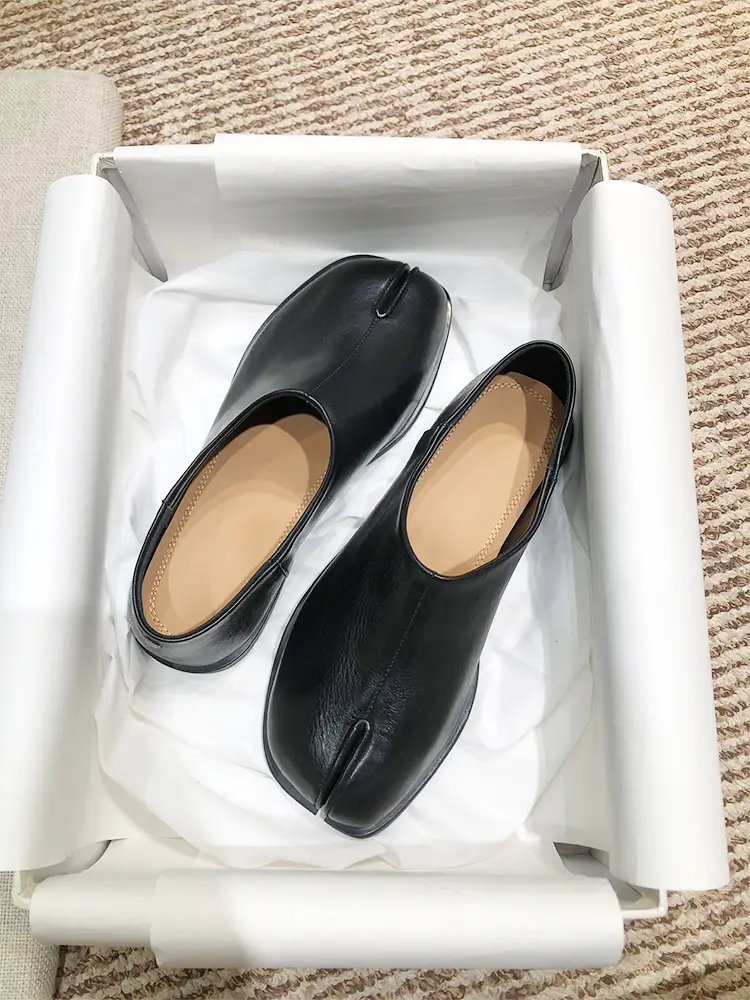 Washed Horsehide Tabi Split-Toe Shoes for Women 2025 New arrival Genuine Leather Flats Pig Trotters Couple Slip-On Loafers for Men Trendy