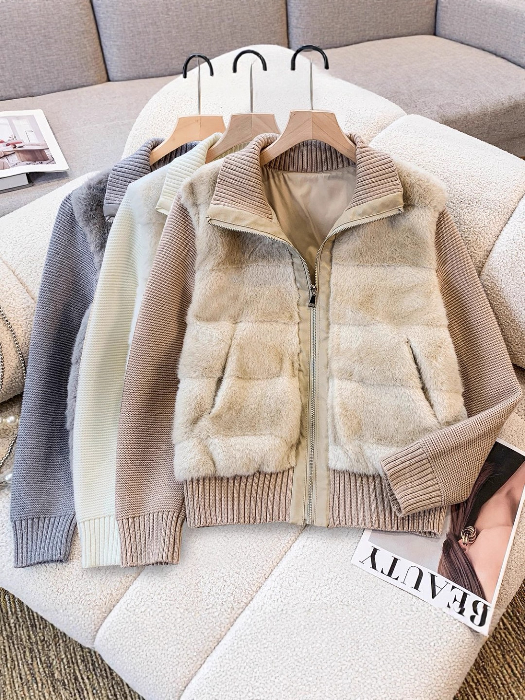 L*P Women's down Jacket 2024 Short Style White Duck down Brand Fur Coat with Leather Splicing, Cold-Resistant, Korean Style Foto QC de 1688 na Qualit.ly