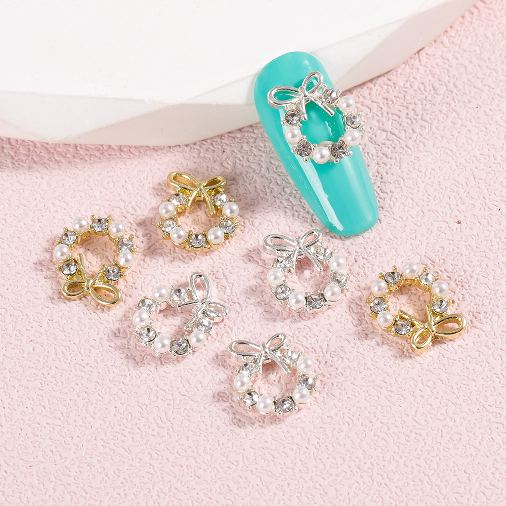 2023 Alloy Nail Art Diamond Jewelry Internet Celebrant New Metal Christmas Wreath Rhinestone Pearl Super Flash Accessories Wholesale
