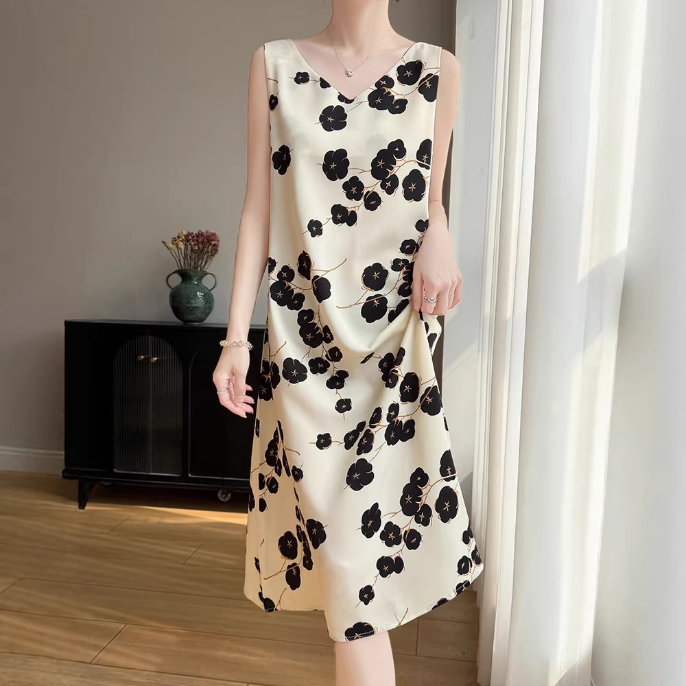 French-Style Floral Silk Camisole Dress for Women, Satin V-Neck, Elegant and High-End Tank Dress with Wide Straps and a Flowy Long Skirt