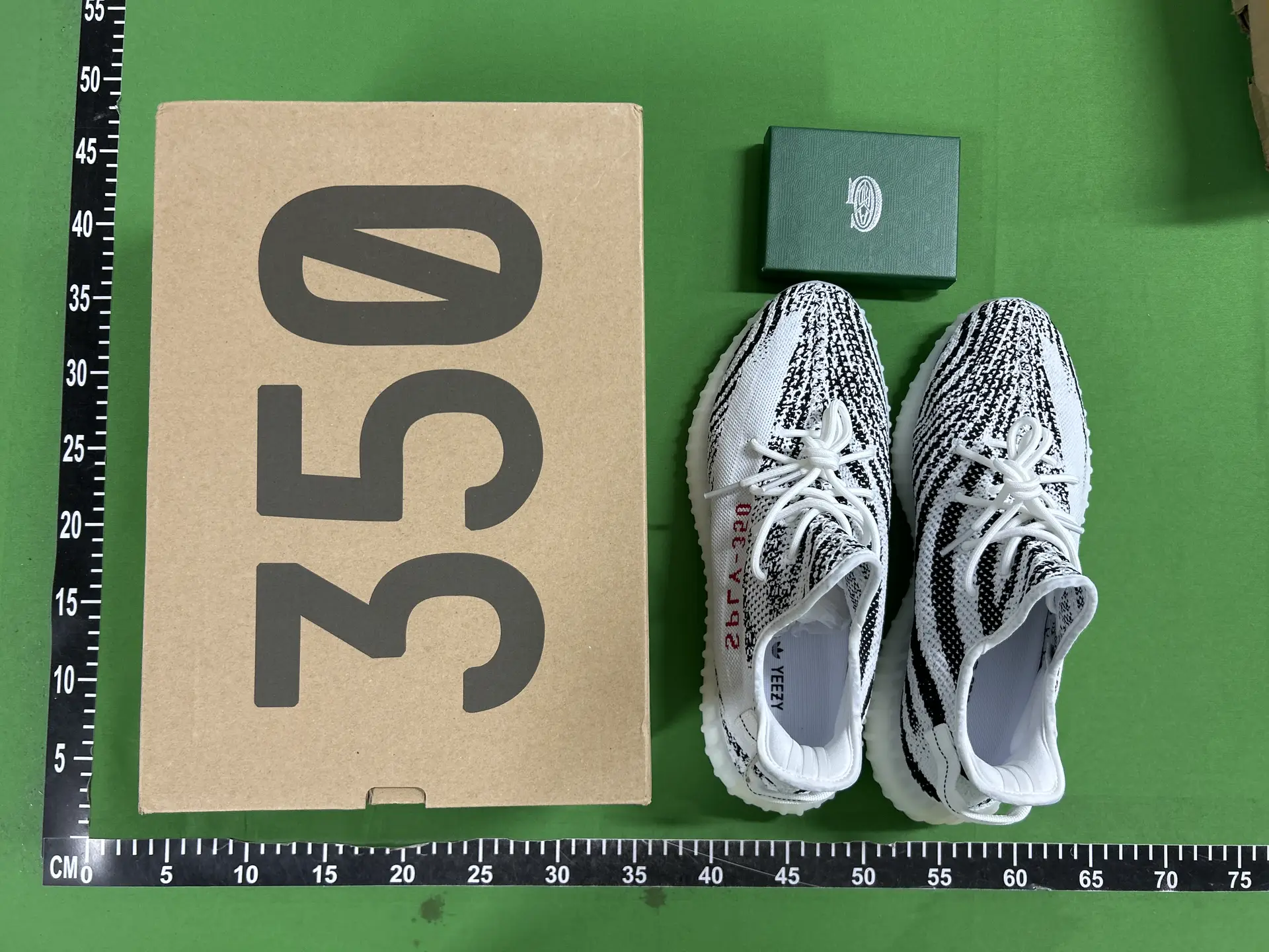 Adidas Yeezy Boost 350 V2 Zebra