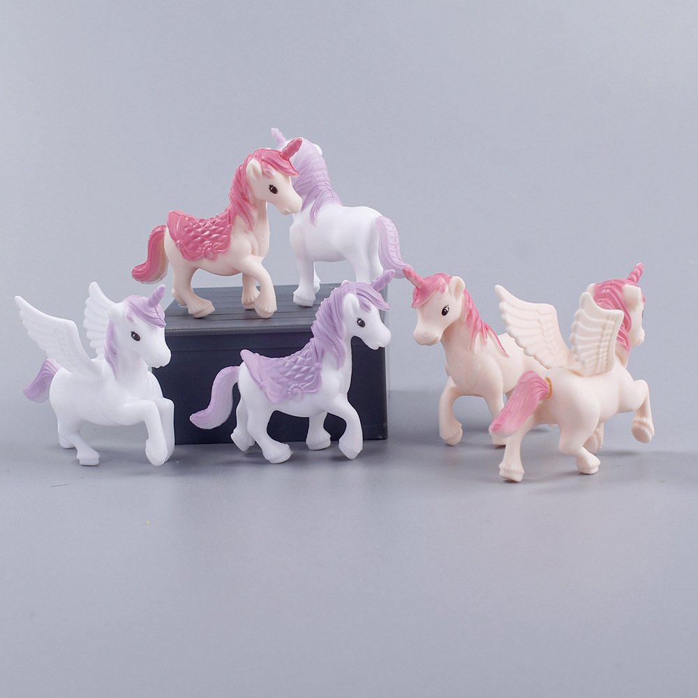 Q version Flying Pony cute unicorn lucky symbol small doll decoration cake baking decoration scene dress