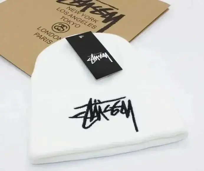 st*us*sy beanies