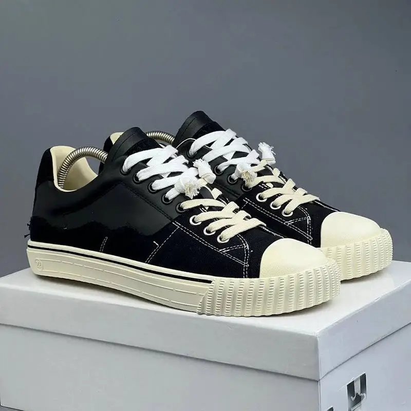 MM Casual Retro Flat Canvas Shoes