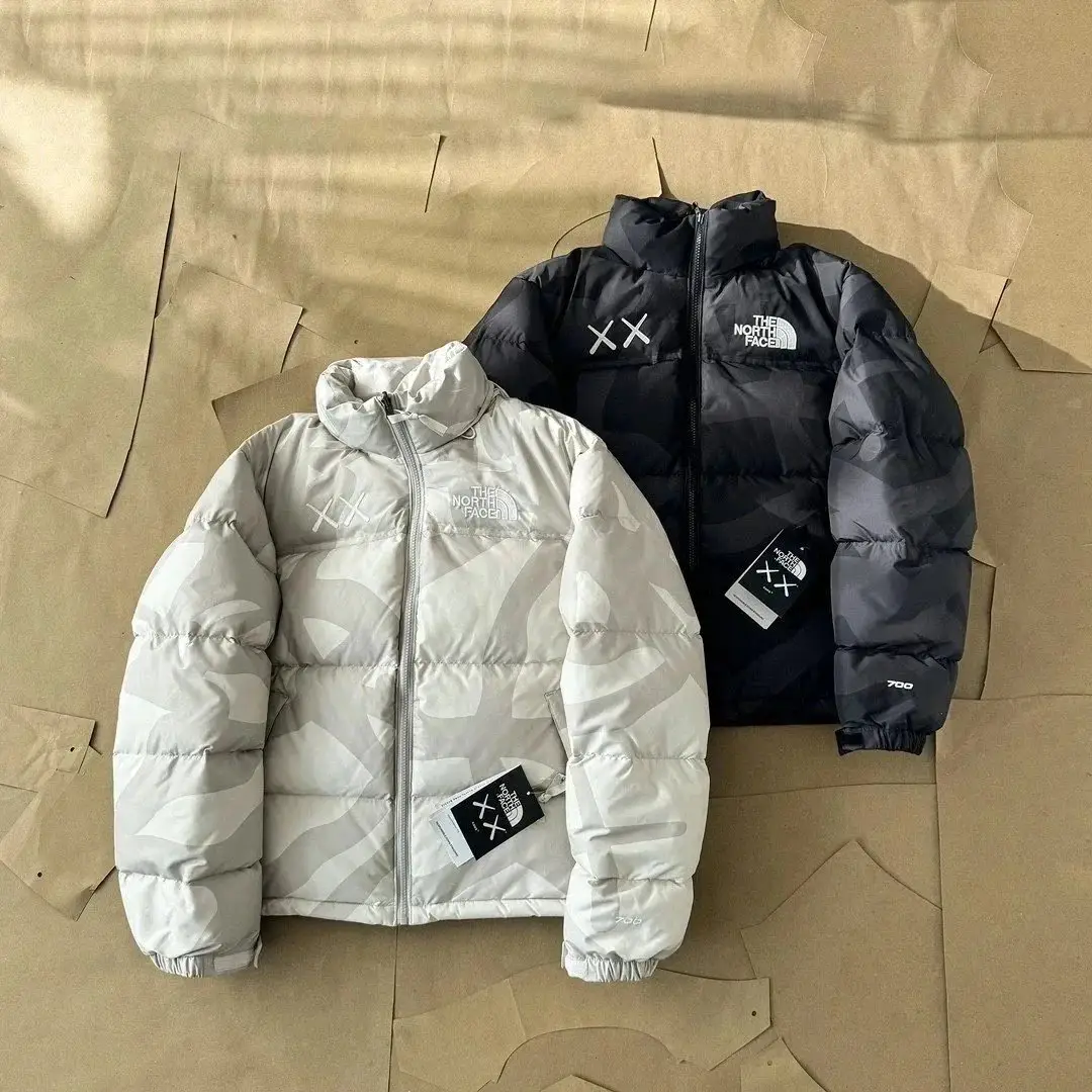 北面The North Face × Kaws联名1996美版羽绒服