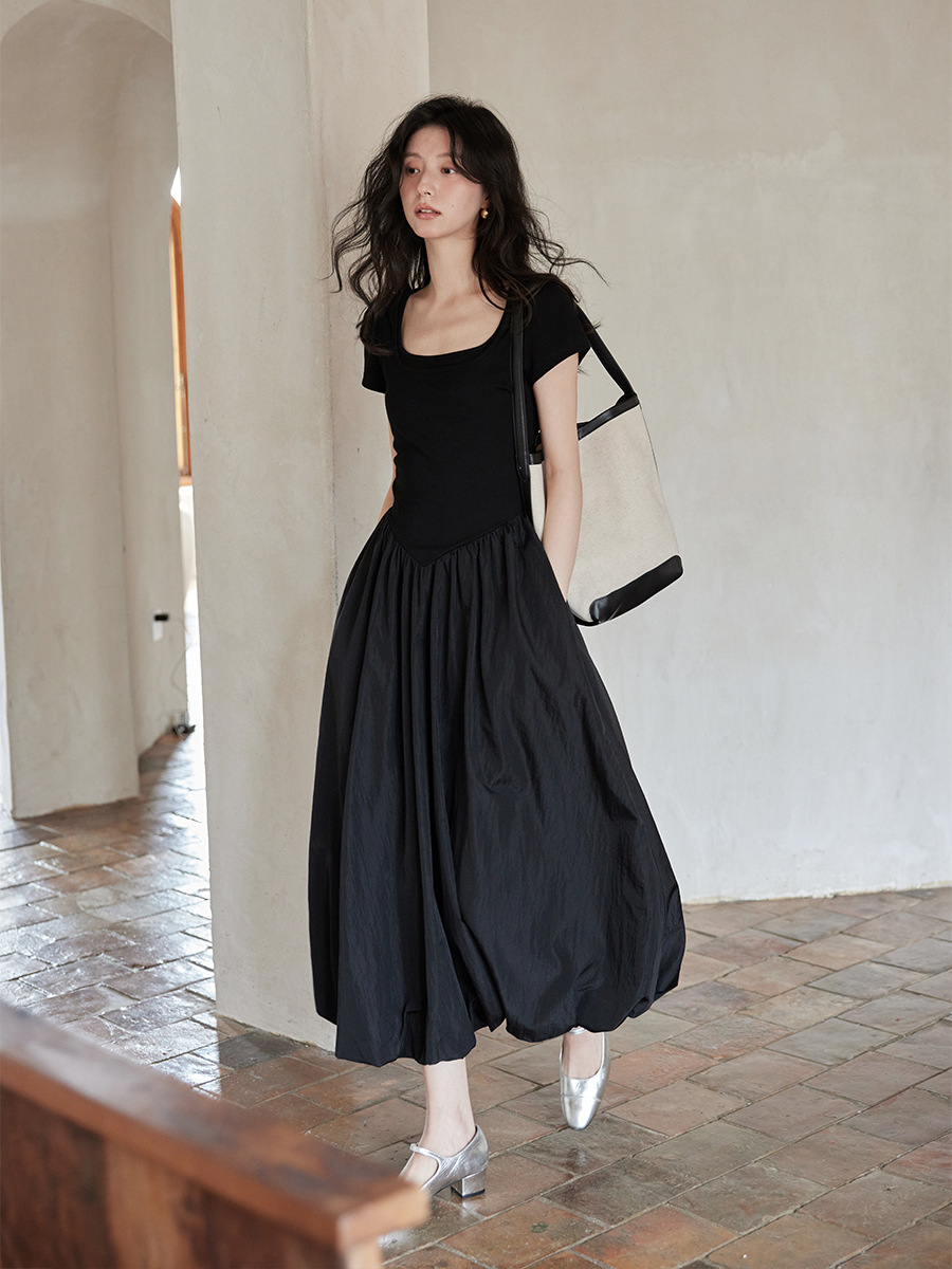 Ximeng 2024 New Summer Short Waist French Black Short Sleeve U-Neck Hepburn Style Tea Break dress Women