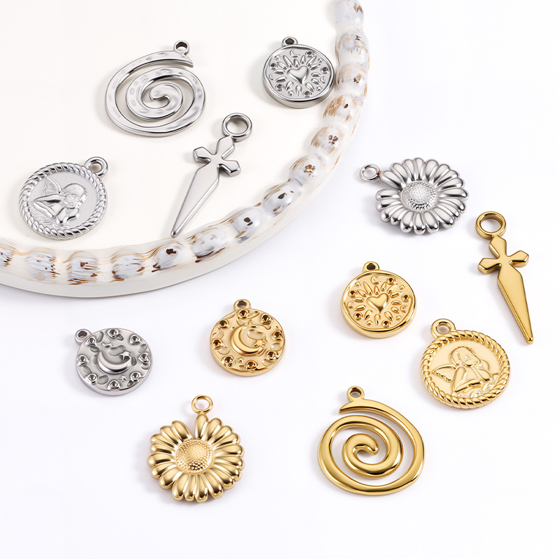 Stainless Steel Pendant Heart Pendant Mosquito Coil Pendant Vacuum Furnace 18K Necklace Bracelet DIY Pendant Jewelry Accessories