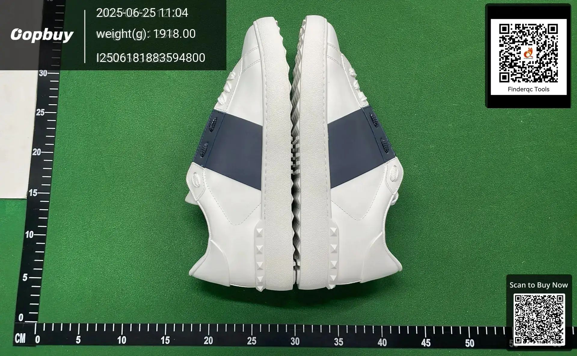 2025 new V thick bottom rivet small white shoes for men and women with Joker lace-up casual sneaker color matching board shoes