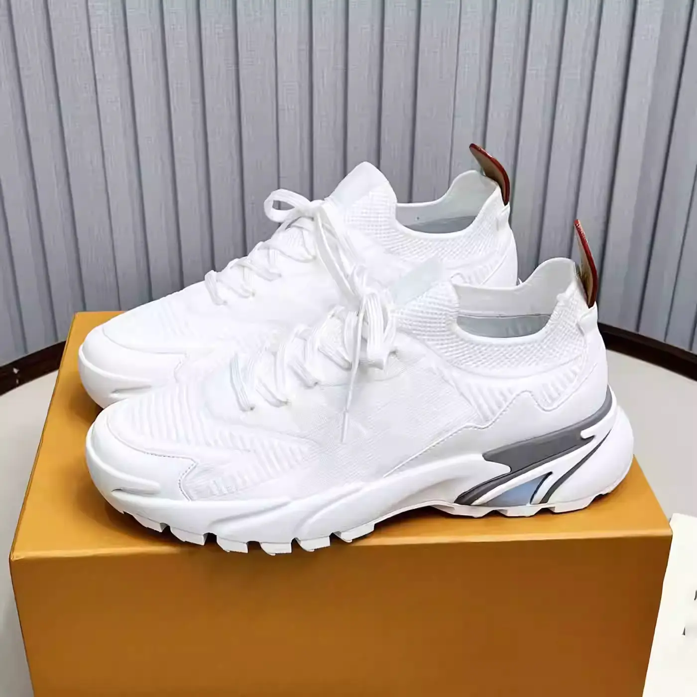 Mesh Casual Style Sports Shoes for Women European and American New Fashion Round Toe Mid-Heel Lace-Up Shoes Large Size Low-Top Shoes for Dad