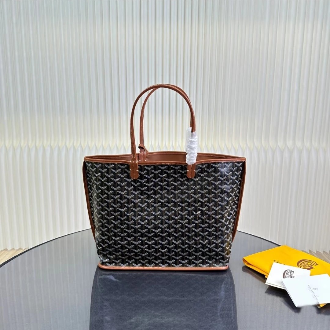 Goyard Saint Louis Tote Bag