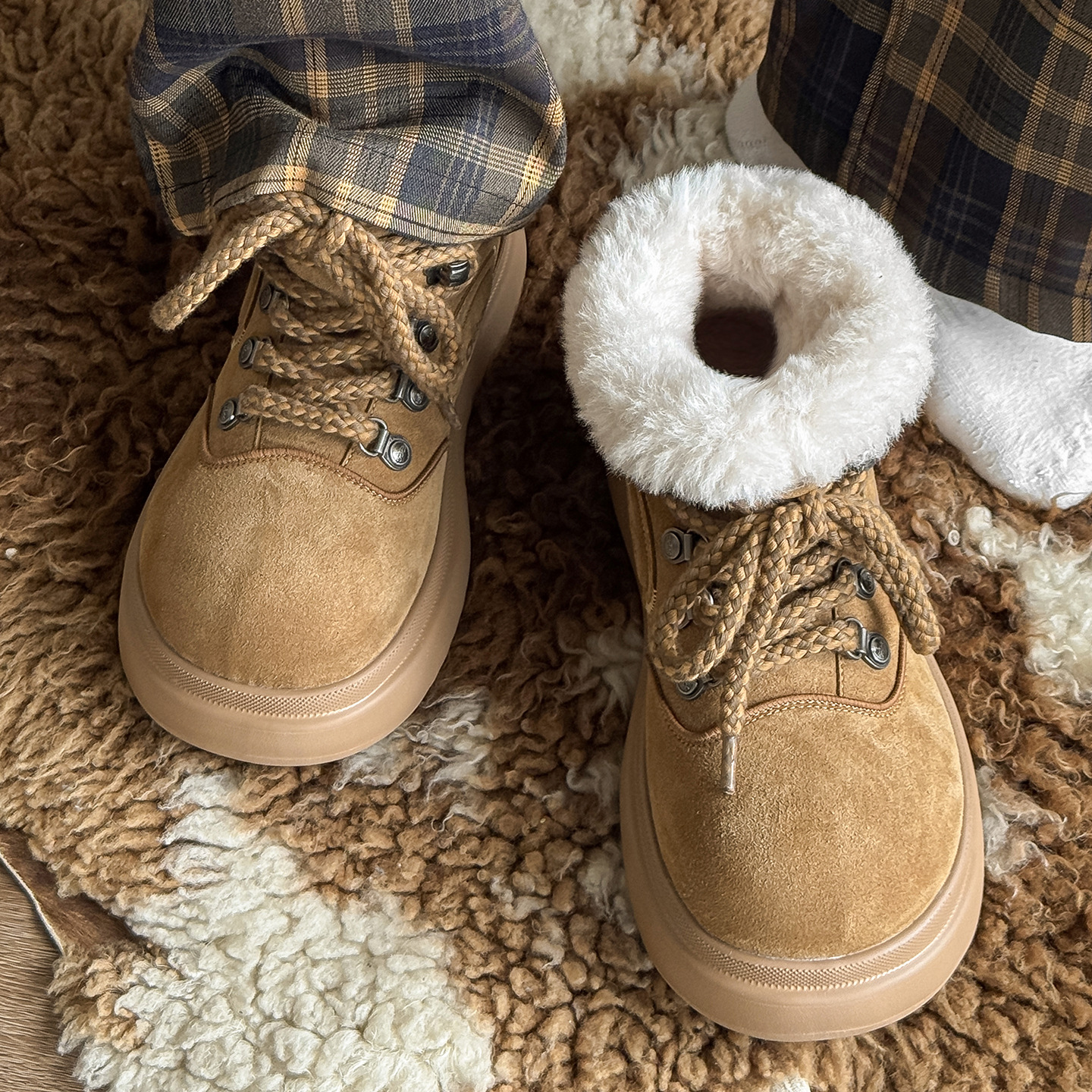 2026 Autumn and Winter New Versatile Thick-Soled Height-Increasing Casual Boots with Fleece Lining, Warm and Comfortable Snow Boots with a Stylish Design for Couples