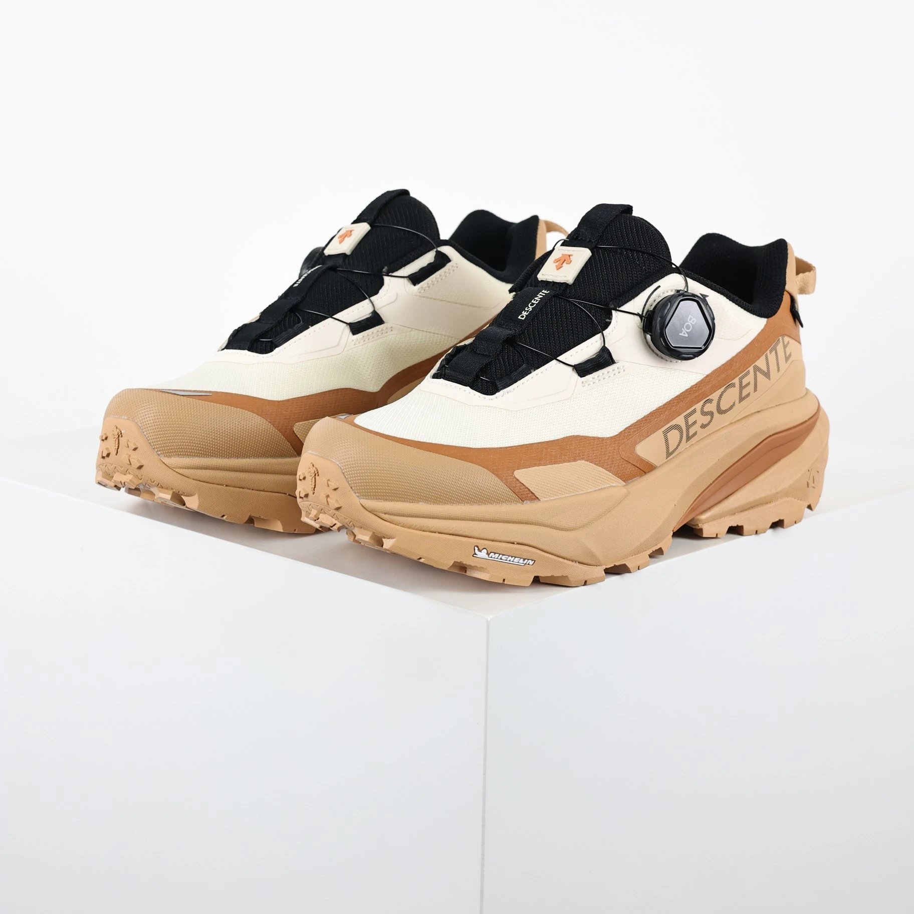 G440360 [Original Company SNOW TREKLITE BOA Michelin Sole Outdoor Shoes One Pedal Low-top Urban Commuter Casual Shoes for Men and Women Same Rice Brown Khaki] Large Factory Products One-to-One Development Correct Insoles Hot All-net Single Products No Shoelace Socks Cover Design