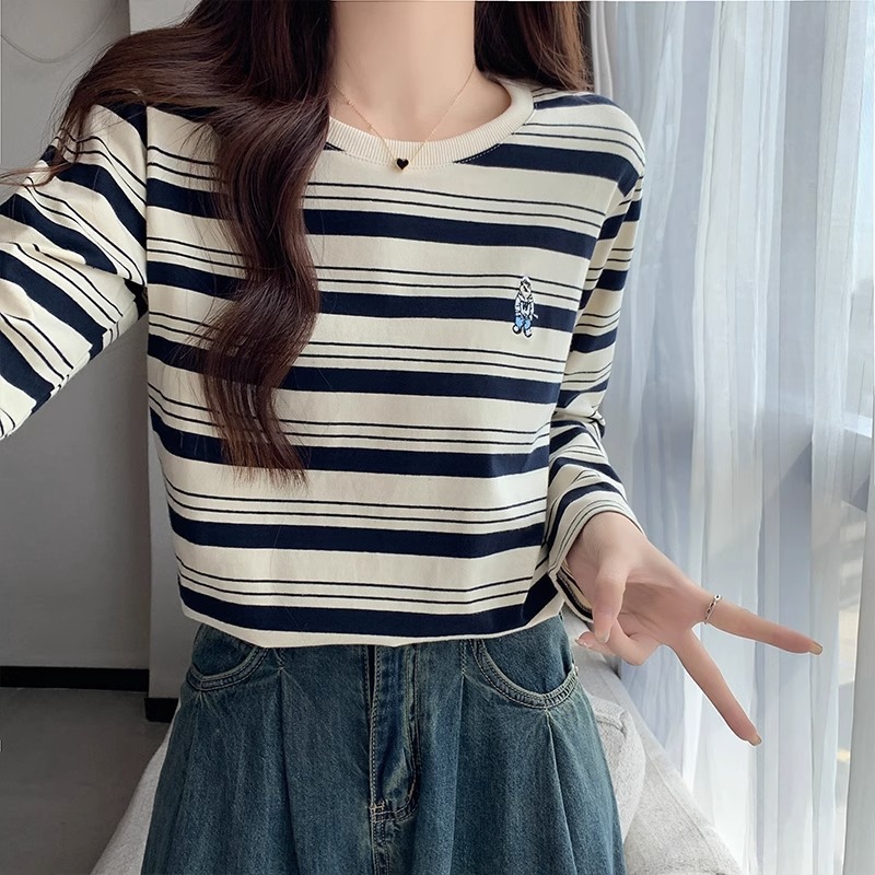 Retro Style Pure Cotton Striped T-Shirt for Women, Spring 2026 New Style, Long-Sleeved Lazy Style Top with Round Neck Base Layer Underneath