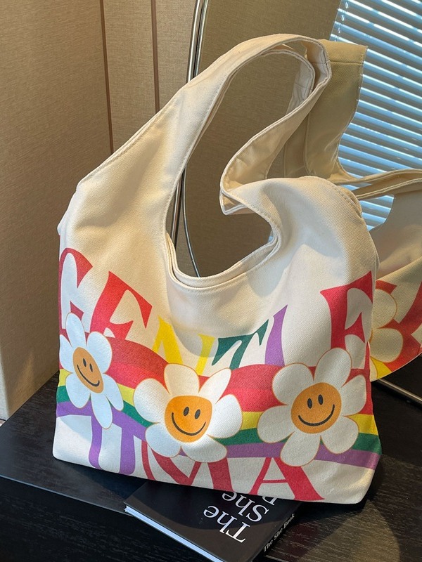 Foreign trade Gentle Woman cute bear canvas bag 2024 New textured rainbow letter shoulder bag