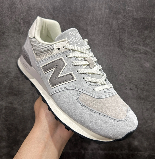 Ne* Ba*ence 574(4)