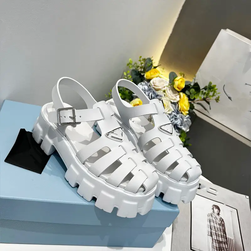 24 Summer Puffin Thick-soled Triangle Rubber Woven Sandals Gear Thick Heeled Round Heeled Heap Header Roman Baotou Women's Shoes