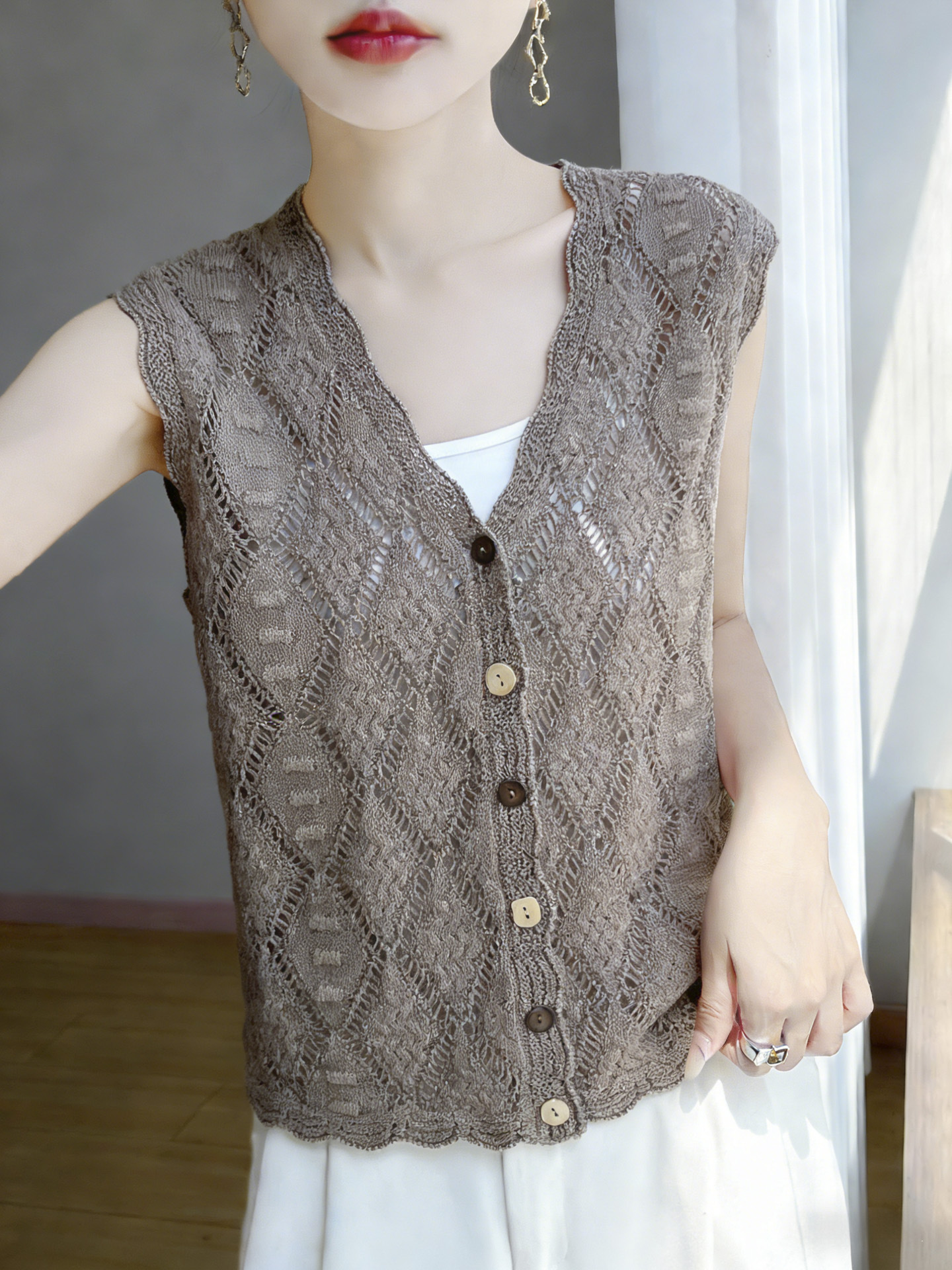 Old Money Style Crochet Hollow-Out Vest Linen Sleeveless Knit Cardigan Top for Women Layering Summer Vest