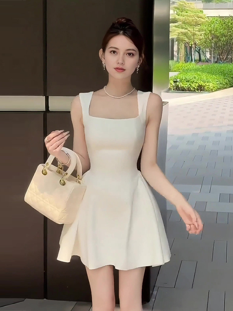 French-Style Square-Neck Spaghetti Strap Dress for Women, Summer Pure Desire Style, First Love Little White Dress, Short White Dress with Waist-Cinching A-Line Skirt