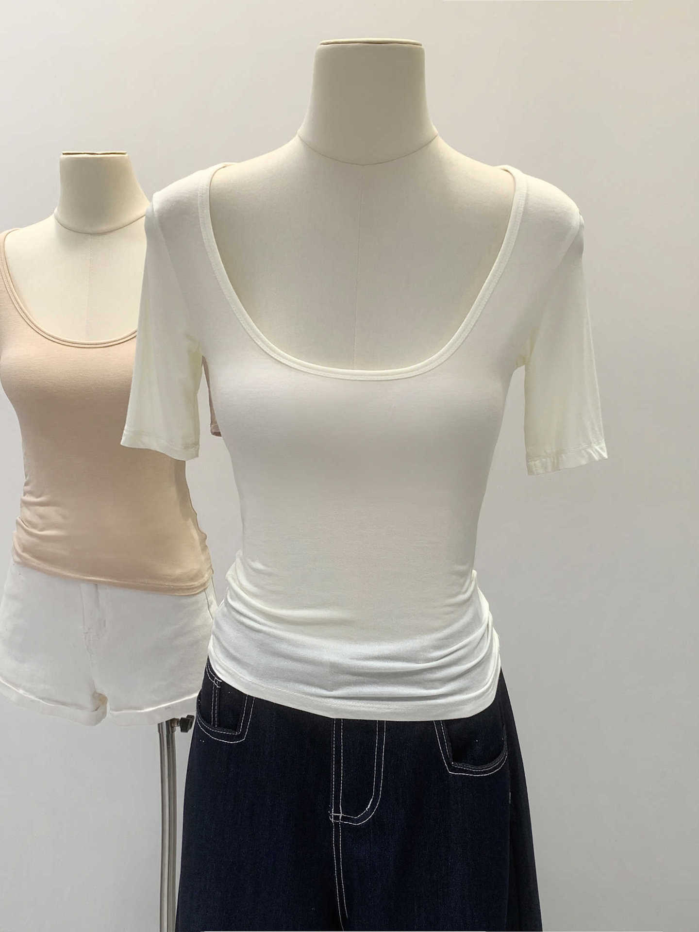 Pure Desire Hot Girl Sexy U-Neck Waist-Cinching Short-Sleeve T-Shirt for Women 2026 Spring New Slim Fit Slimming Top for Petite Figures