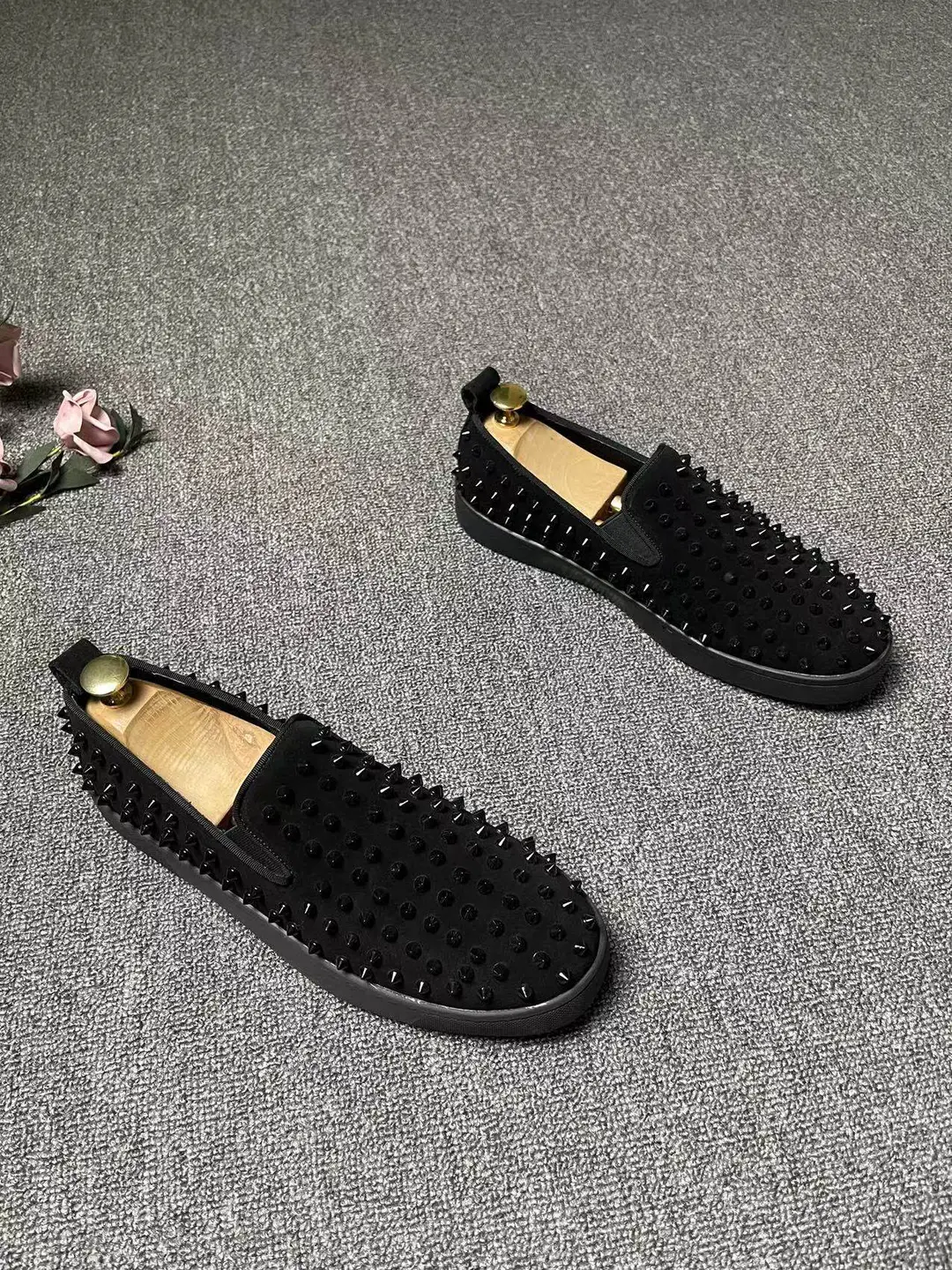 European Station Men's Shoes 2024 New Men's Rivet Red Bottom Board Shoes Casual Korean Edition Fashion One Step Trendy Shoes Lazy
