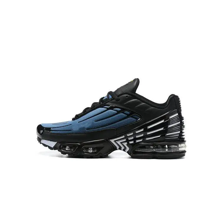 AM* P3 Sneakers
