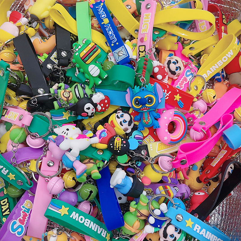 Tiktok-Style Cartoon Internet Celebrity Doll Keychain, Cute Anime Pvc Resin Toy Keyring, Promotional Gift