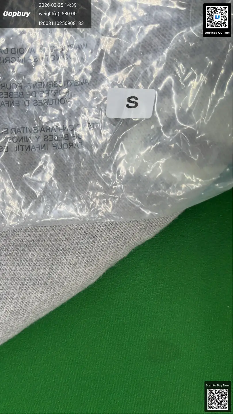 毛衣(高品质)Whatsapp:+44 07917991593
