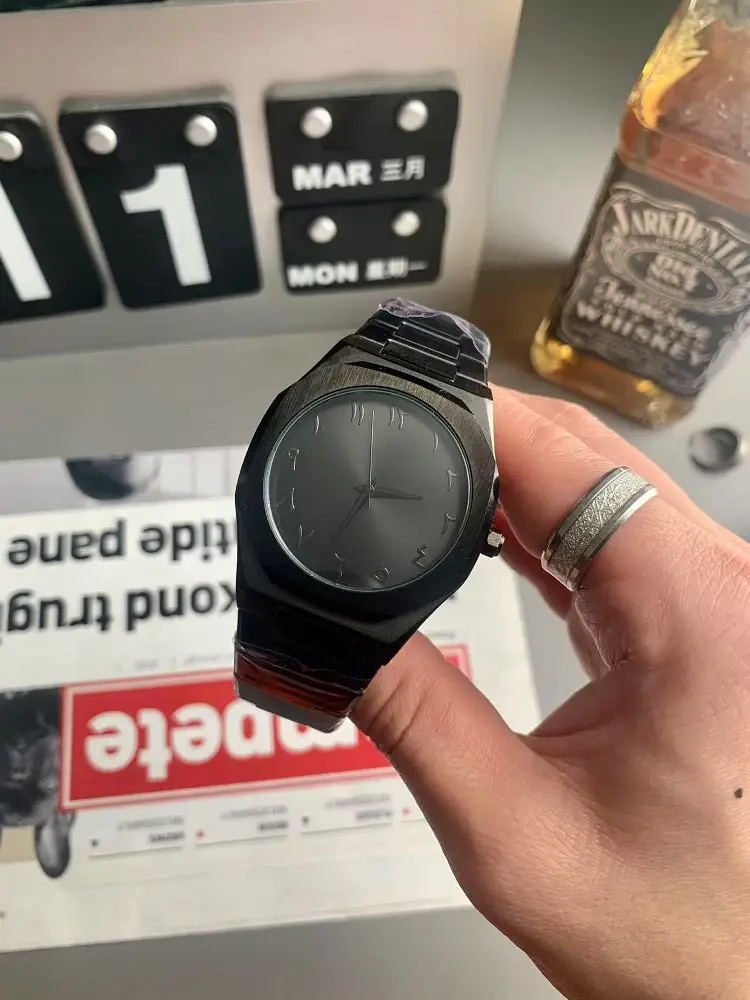 No Logo New arrival Men Watch Black Warrior Minimalist pure color Carbon Black Scale Digital Steel Strap Large Dial Fancy