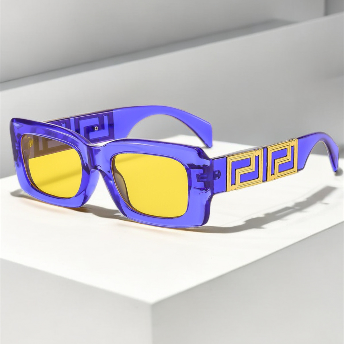 New Fashion Square small frame retro street European and American catwalk light luxury sunglasses trendy ins Internet celebrity same style sunglasses