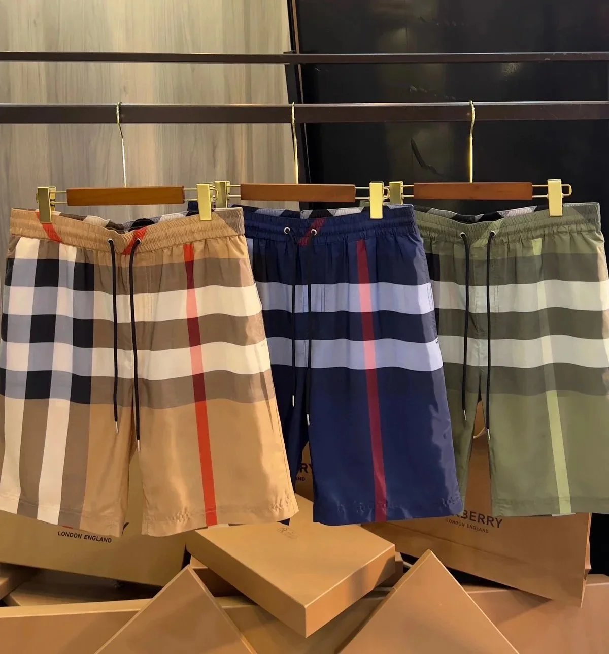 巴 短裤WhatsApp: +853 6686 4886
