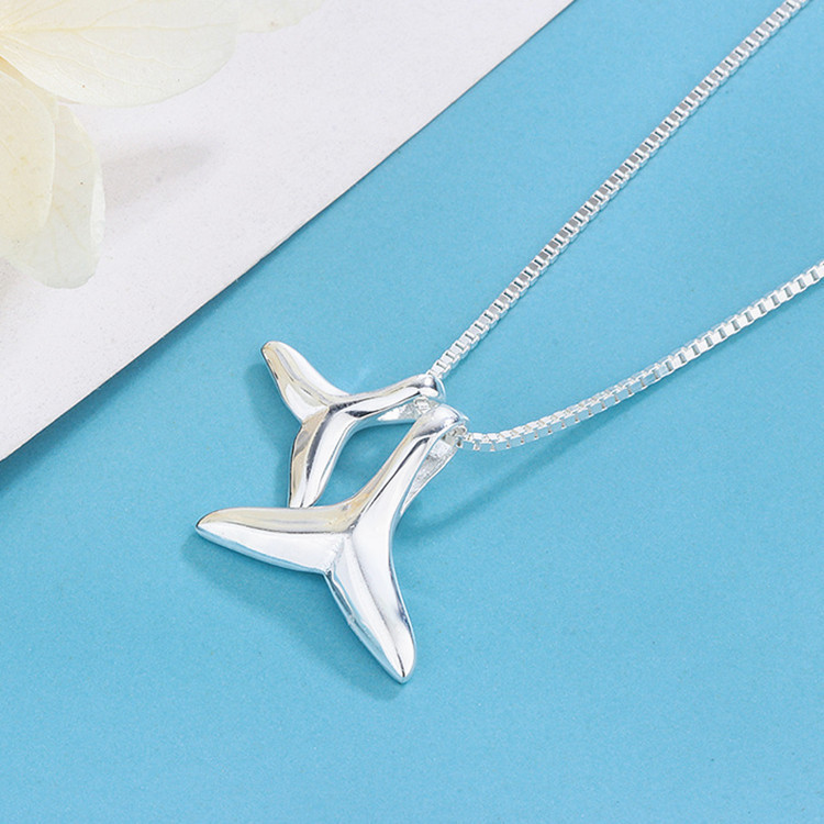 Minimalistic design dolphin fishtail necklace personality smooth double fishtail pendant necklace women clavicle chain jewelry manufacturers