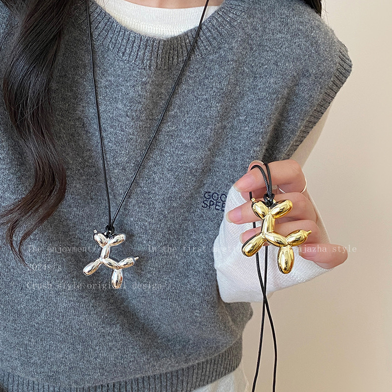 Wang Jiaer's Same Style Balloon Dog Pendant Necklace Women's Sweater Chain High-End Neck Necklace Accessories Couple Clavicle Chain Jewelry
