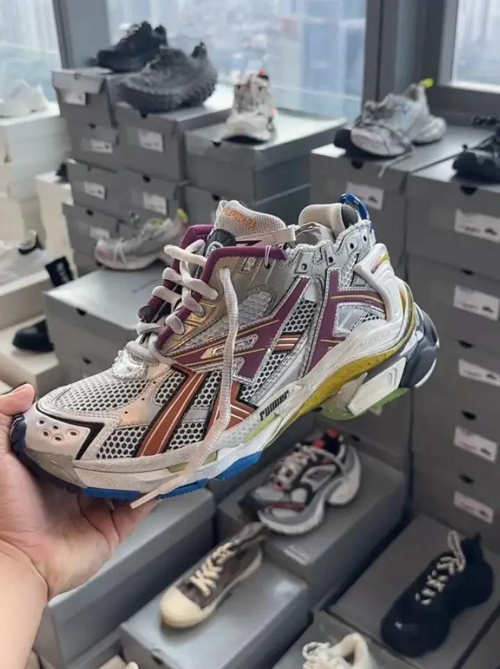 B * lenc * aga Runner Series Collection