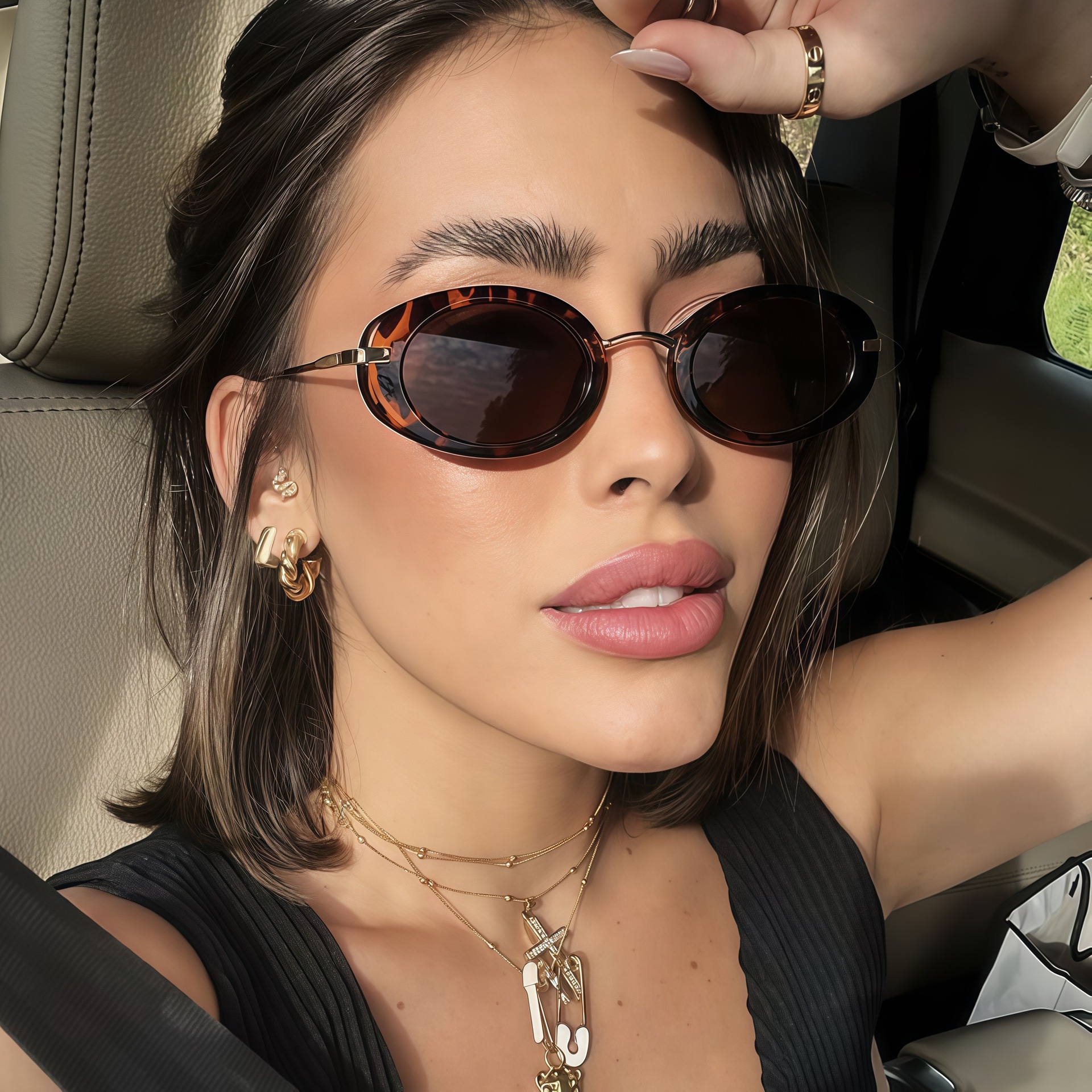 Sunglasses Women's High-end UV-resistant Oval Small Frame Fashion Glasses Cross-border 2025 New Sunglasses in Europe and America