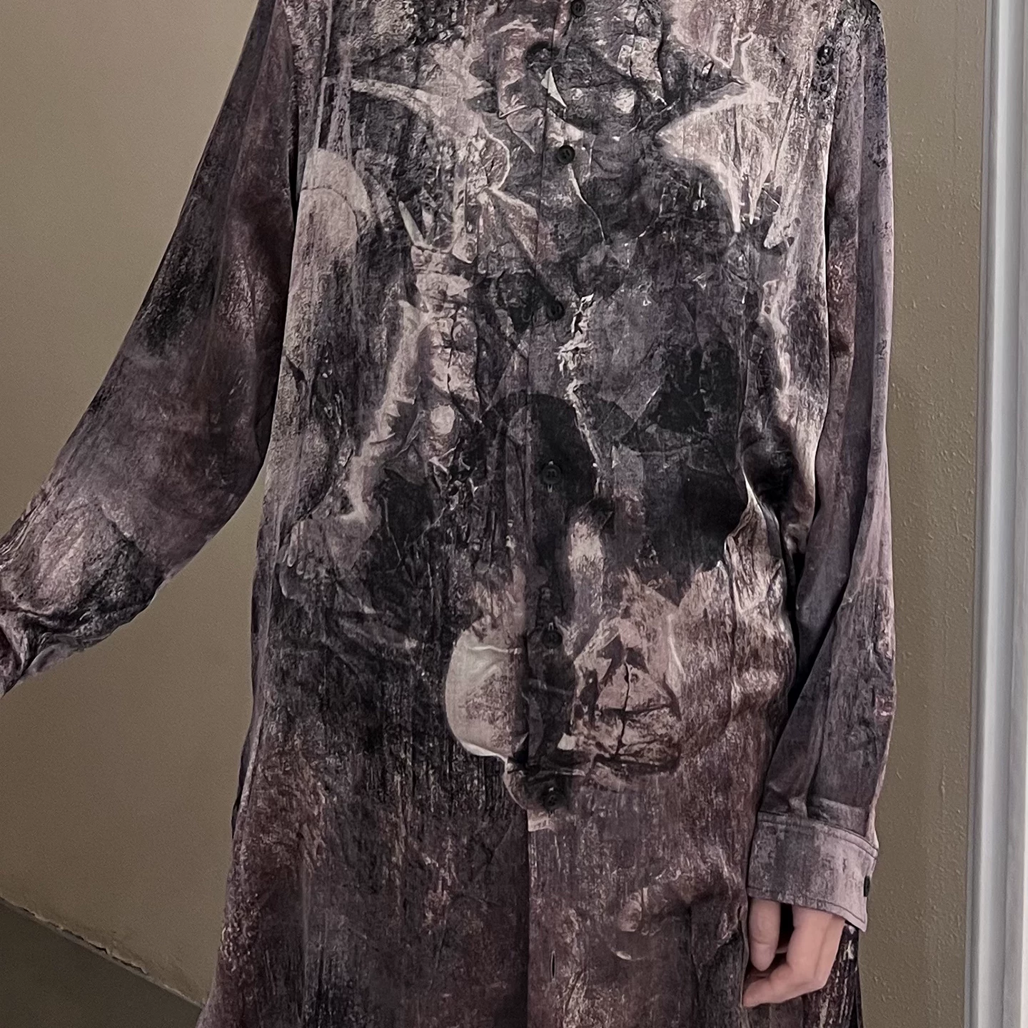 -EvanXX 原创暗黑风贝克辛斯基油画不对称剪裁丝质衬衫