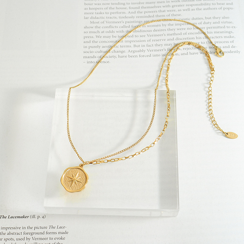 French Retro Palace Stacked Wear Light Luxury Ins Double Layer Unique Chain Manxingyuan Brand Pendant Titanium Steel Necklace Jewelry