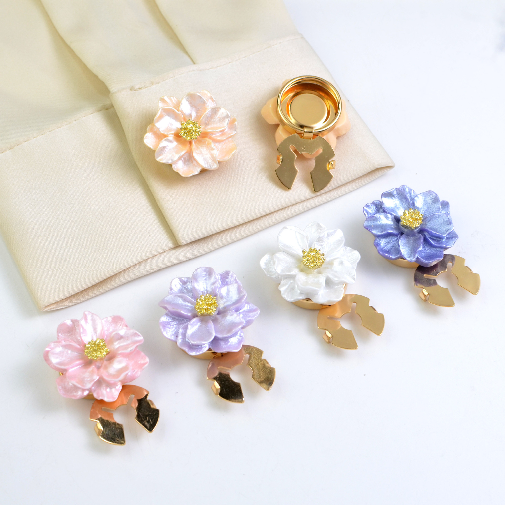 Button Cover Pearlescent Five-Petal Gardenia Shirt Cufflink Button Cover Flower Collar Button Diamond Buckle Button Cover