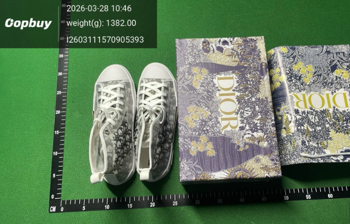 d.r 23 High-top shoes
