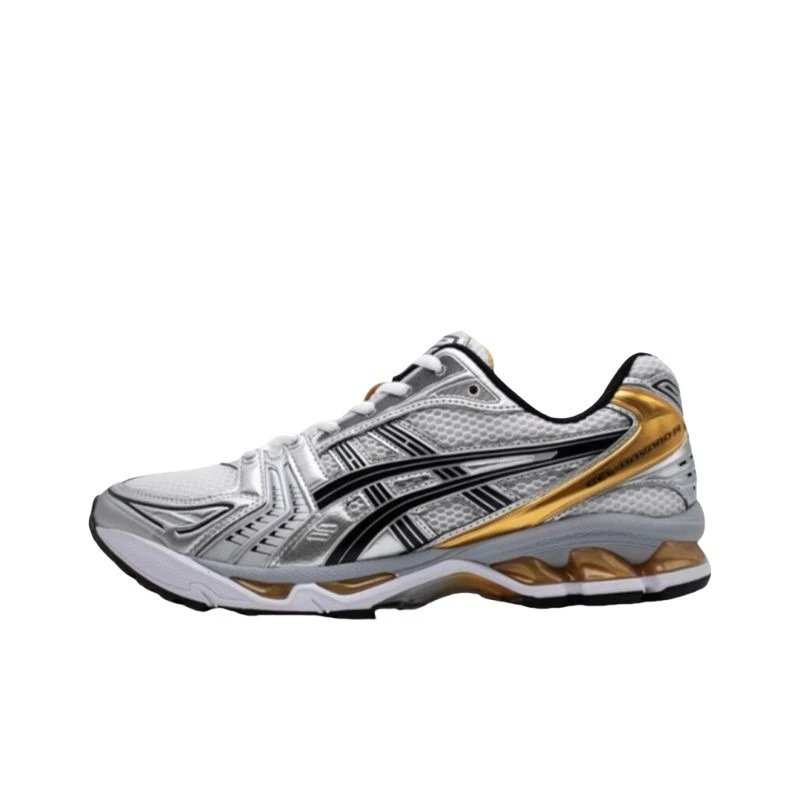 Asics Running Shoes Foto QC da WEIDIAN su Qualit.ly