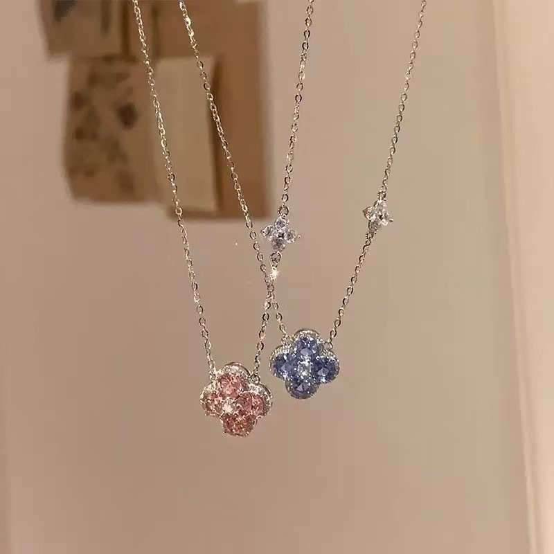 Lucky Full Diamond Four-Leaf Clover Necklace for Women, Light Luxury, High-End, Niche Design, Fashionable, Elegant, Simple Flower Necklace