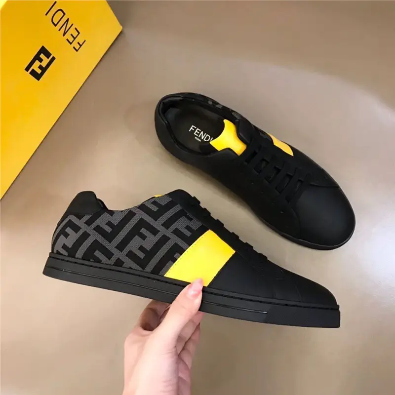 Men's Board Shoes Fend Light Luxury Classic Explosive Casual Board Shoes Men's and Women's Trendy Couples Black and White Low-top