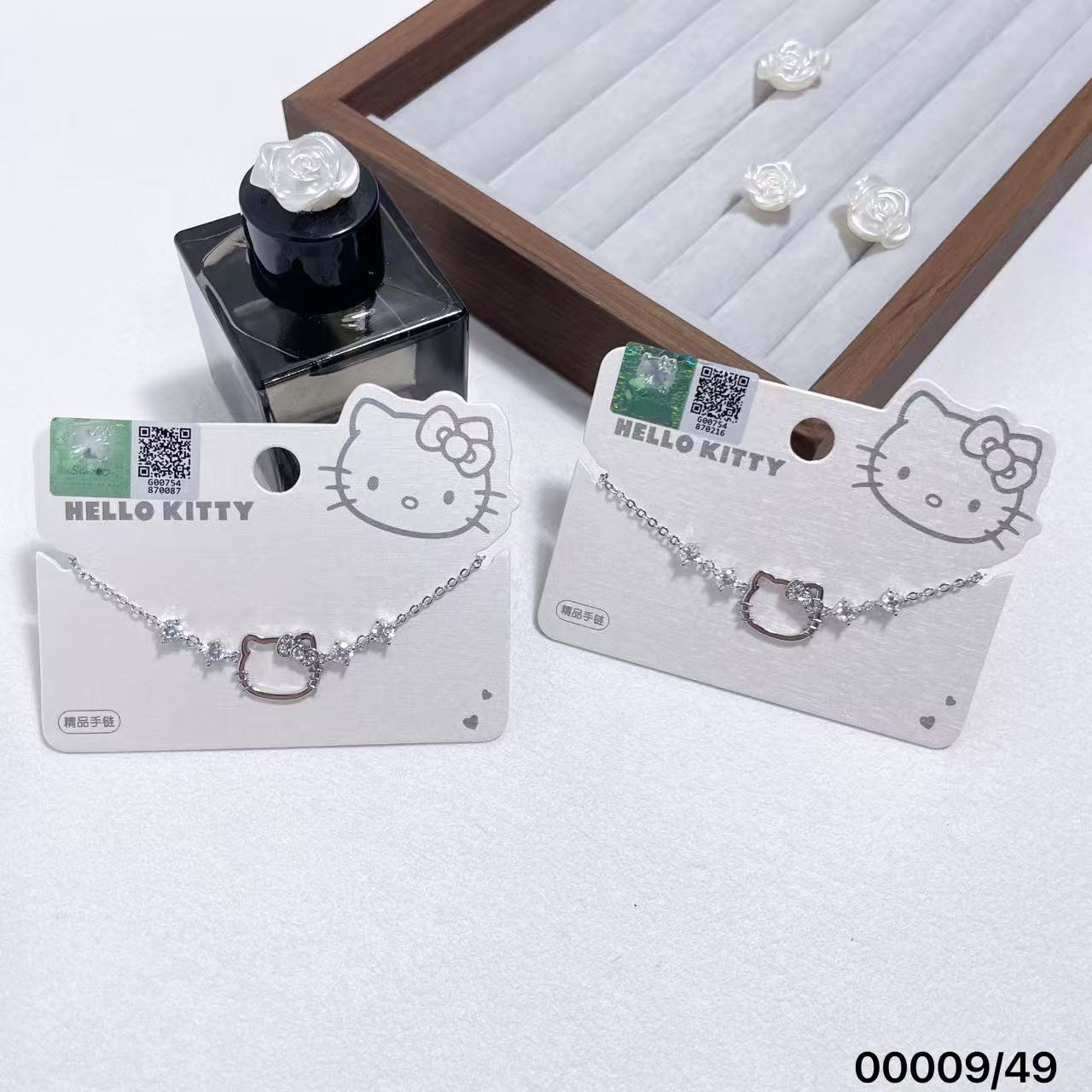 Authenticly Authorized Hello Kitty Exquisite, Fashionable and Cute Cartoon Bracelet 00009