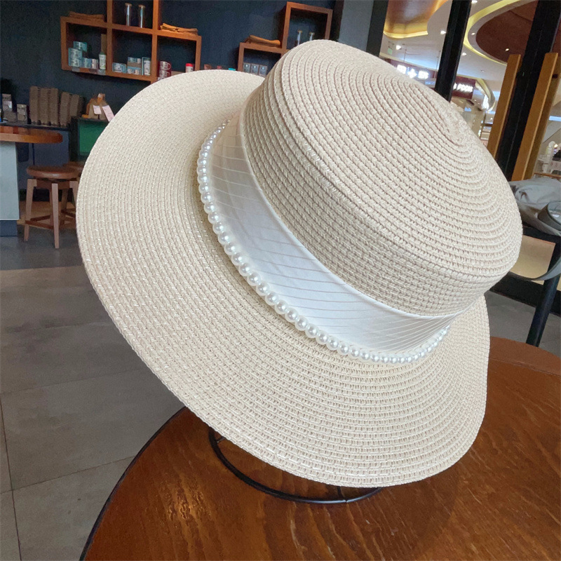 French Style Socialite Style Flat Top Ceremony Hat Women's 2025 New Summer Elegant Pearl Straw Seaside Sunscreen Hat