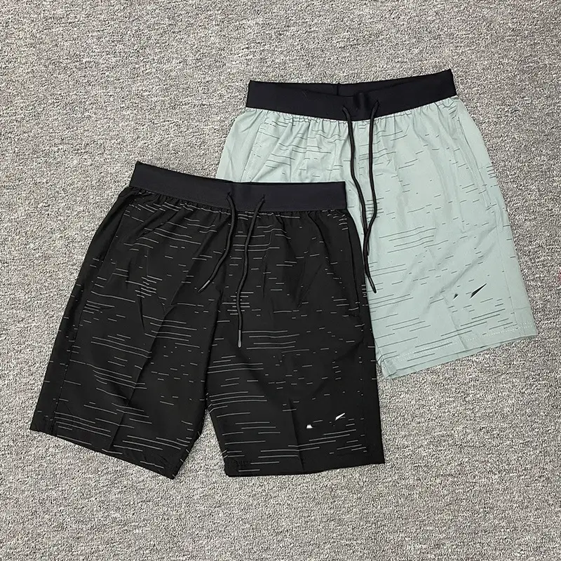 Wholesale thin section quick-drying shorts woven breathable zipper sports leisure breathable foreign trade fitness loose running four points