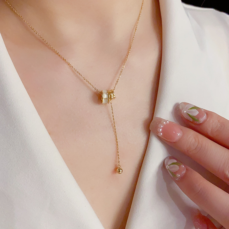 Korean Style Light Luxury Exquisite High Feeling Cat's Eye Roller Necklace Niche Design Sense Fashion Personality Elegant Clavicle Chain