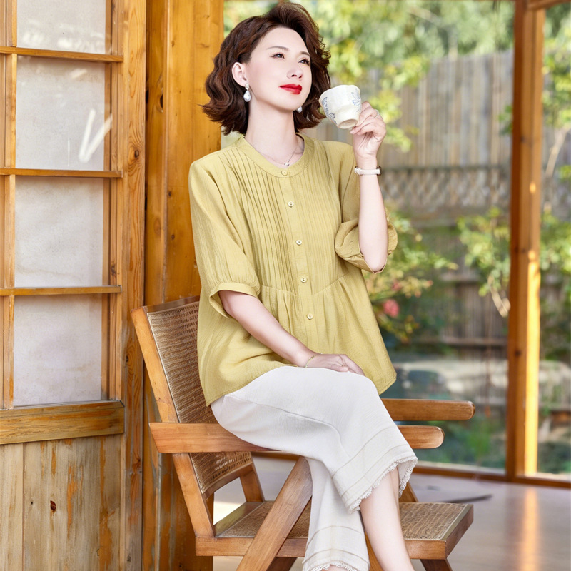 Mom's Summer Shirt Set 2025 New Stylish Cotton and Linen Short-Sleeve Shirt for Middle-Aged and Elderly Women Fashion Two-Piece Set